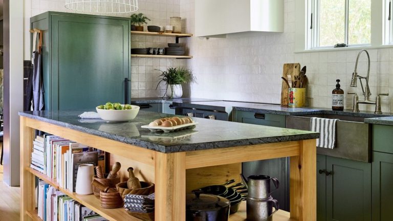Perfecting The Combination Of Granite Kitchen Countertops And Cabinets.