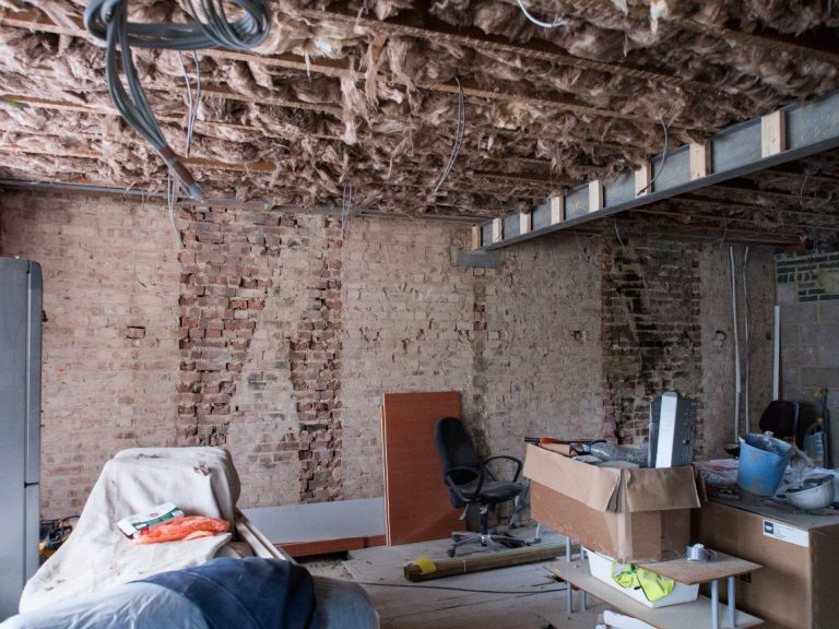 Guide et Conseils pour Économiser de l’Argent lors de la Rénovation de la Cuisine pour les Propriétaires à Montréal