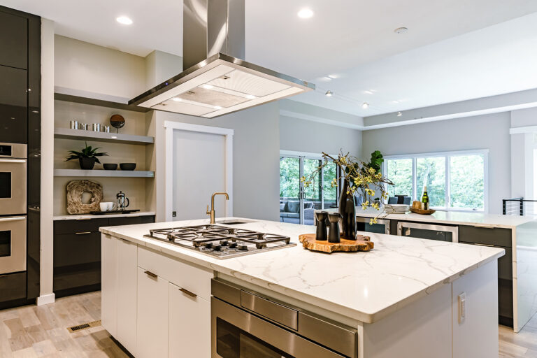 Creating a Modern Kitchen with Sleek Quartz Countertops