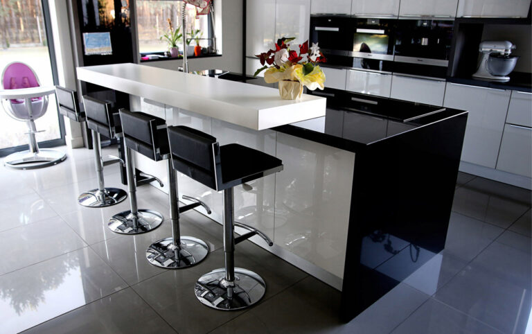 Comptoir en Granit: Guide d’Installation pour les Maisons de Dorval