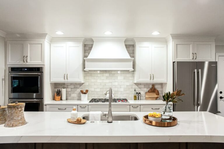 Les Meilleures Marques de Comptoirs en Quartz pour les Maisons Canadiennes: Granite4Less