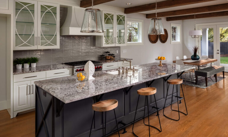 Comptoirs en granit: Durabilité et style pour les maisons canadiennes
